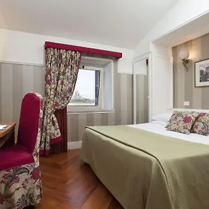 hotellátogatás