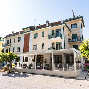 hotellátogatás