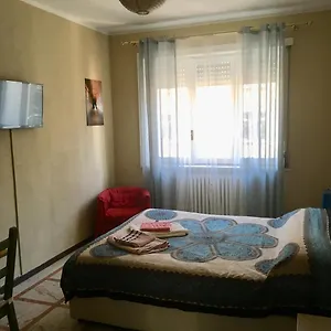 https://lotus-b-and-b.italymilanhotels.net